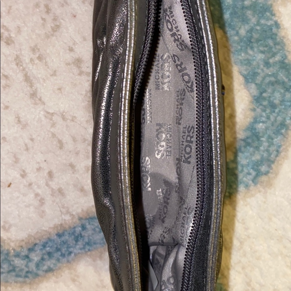 Silver Michael Kors mini purse NWOT - Picture 3 of 3